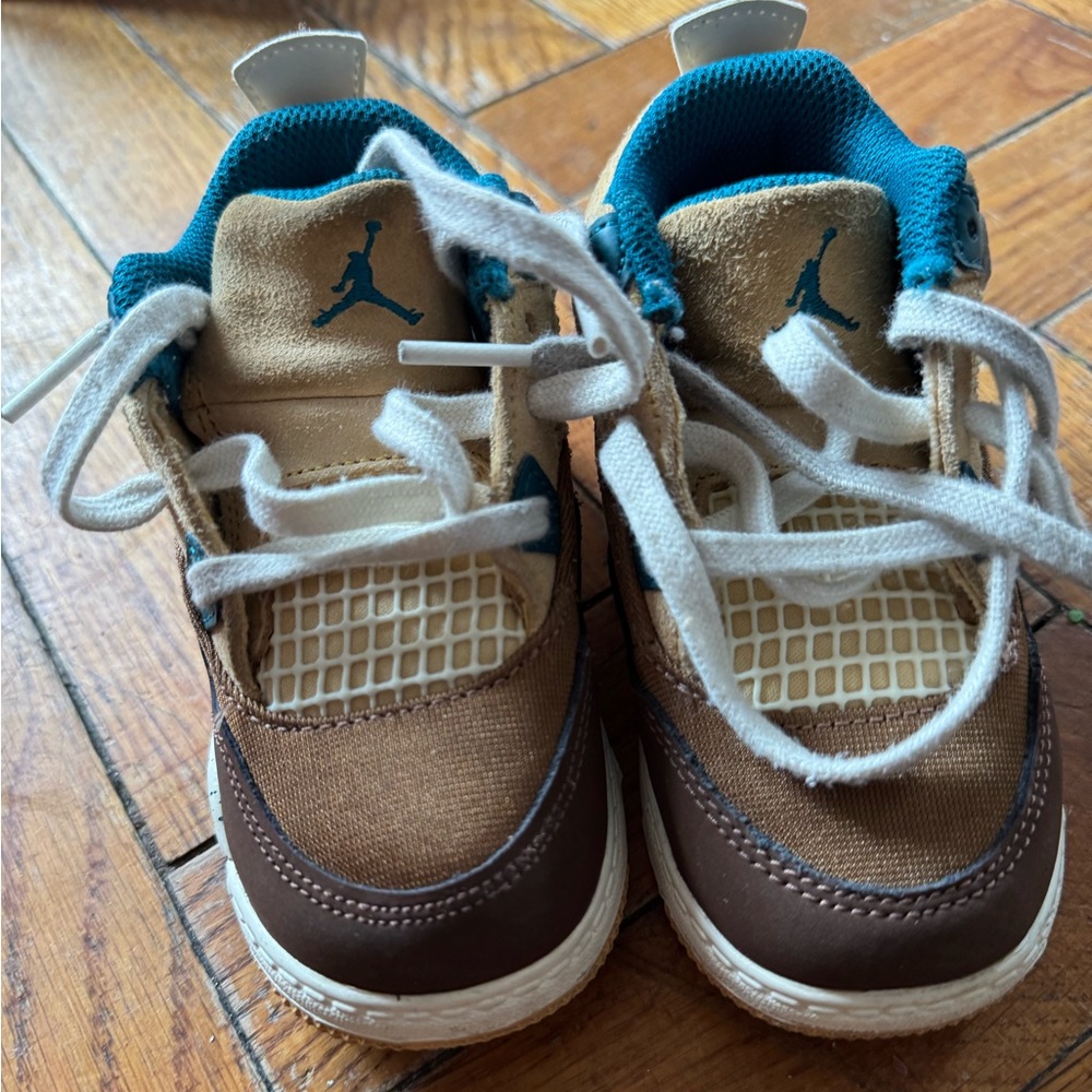 Jordan 4, 8C